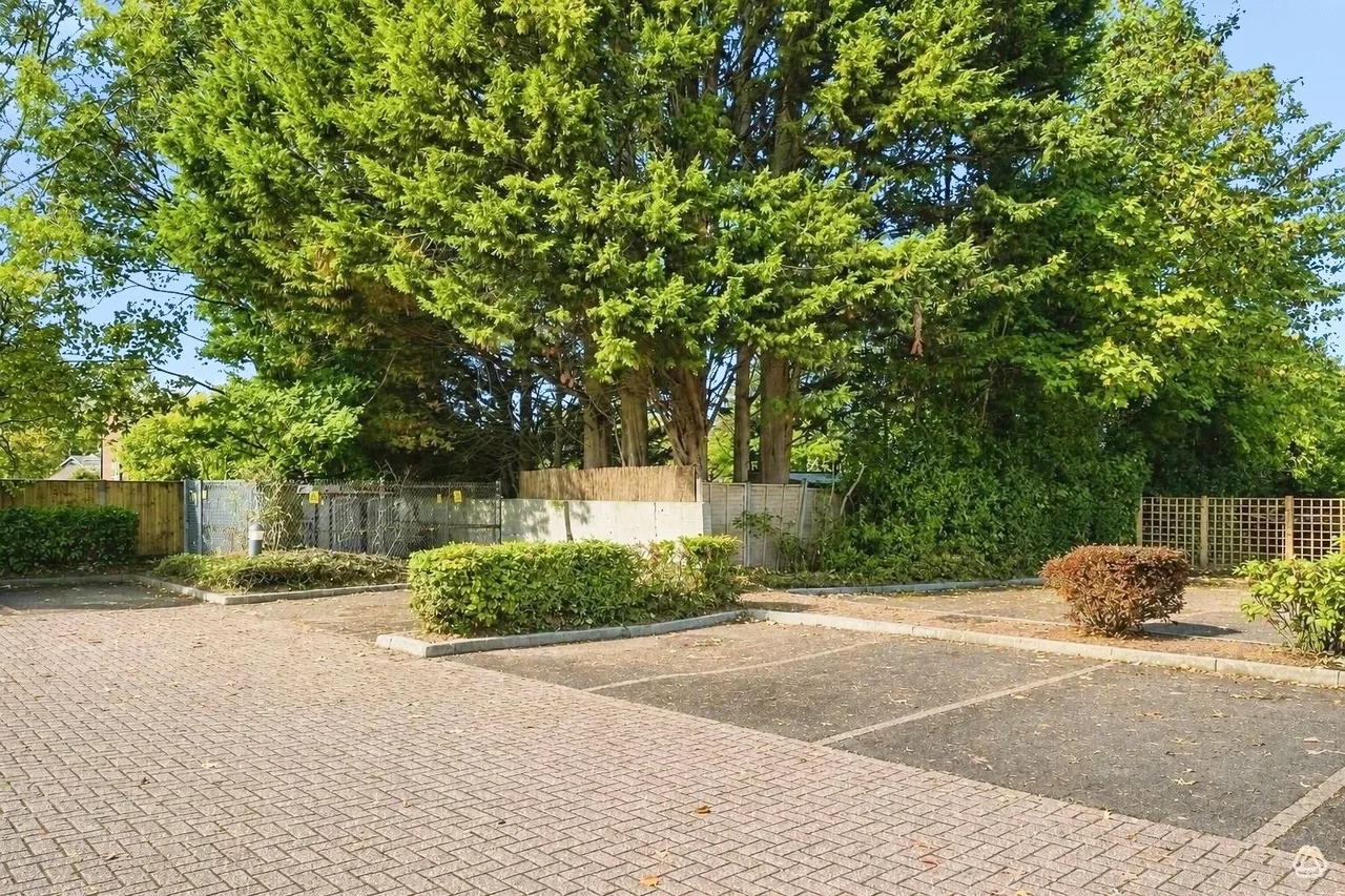 Albert Walk, Crowthorne, RG45, photo 7