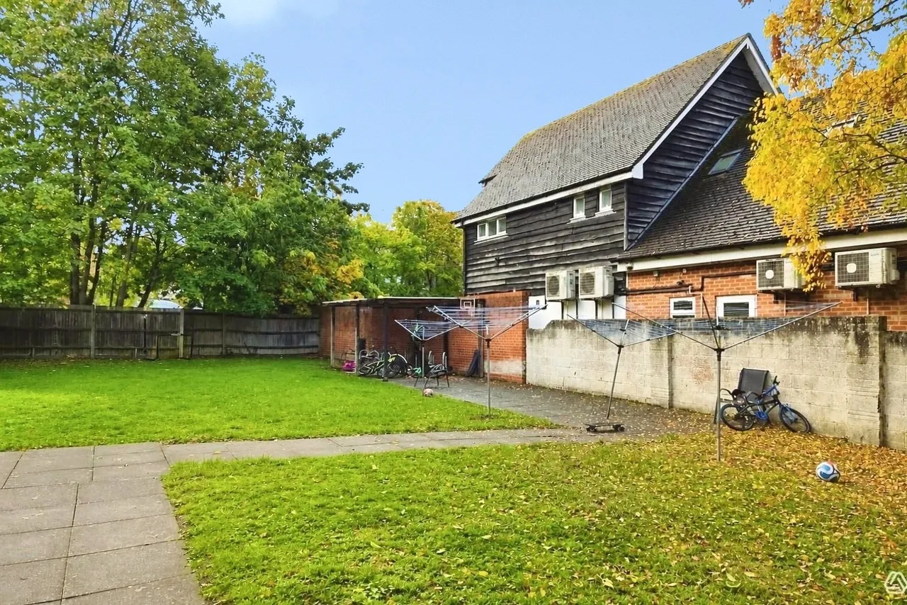 Albert Walk, Crowthorne, RG45, photo 8