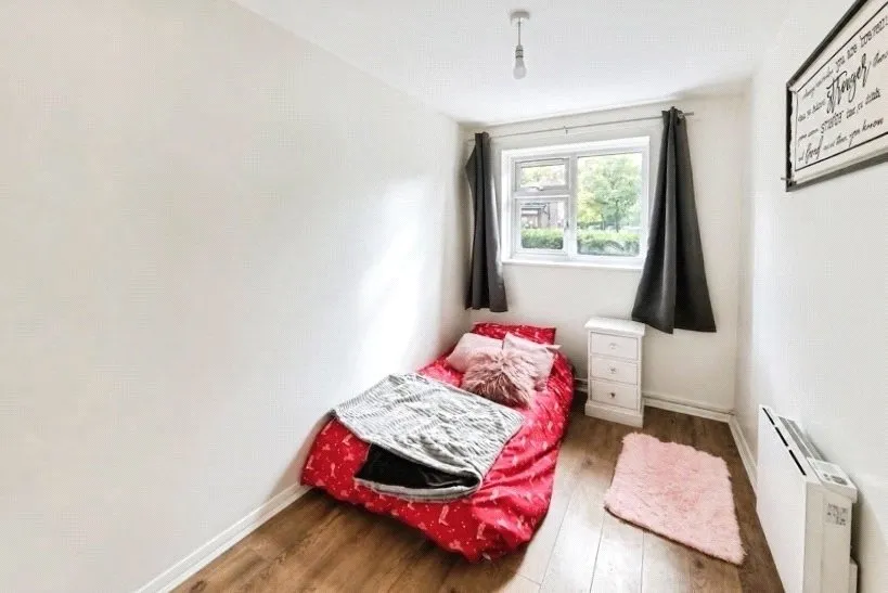 Albert Walk, Crowthorne, RG45, photo 11