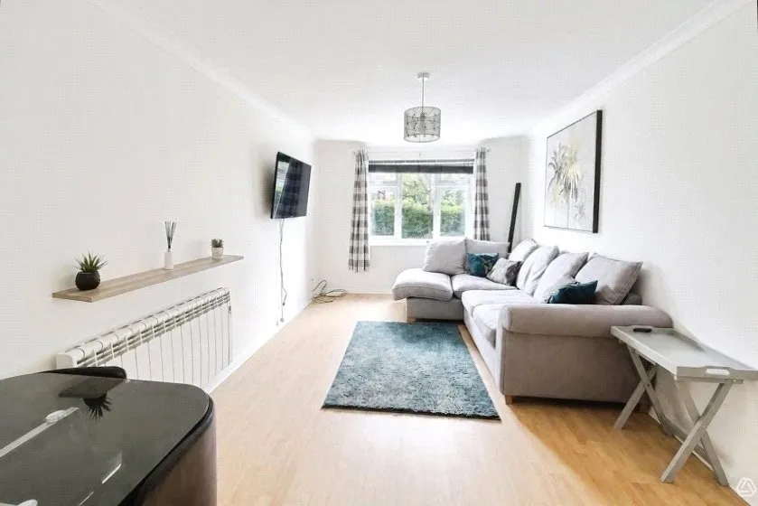 Albert Walk, Crowthorne, RG45, photo 3