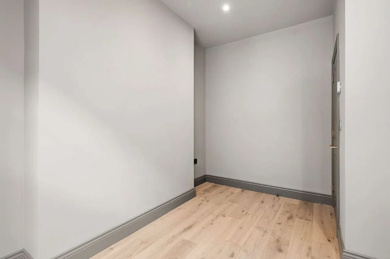 Exmouth Market, London, EC1R 4QL, photo 6