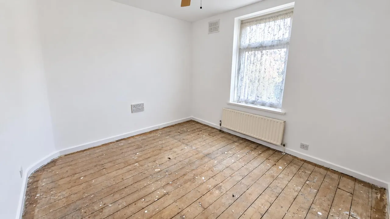 Fanshawe Crescent, Dagenham, RM9, photo 7