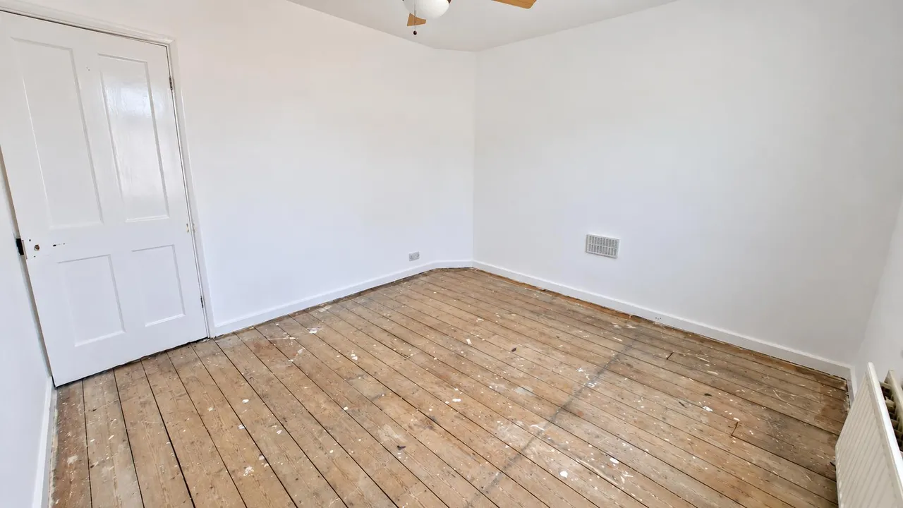 Fanshawe Crescent, Dagenham, RM9, photo 8