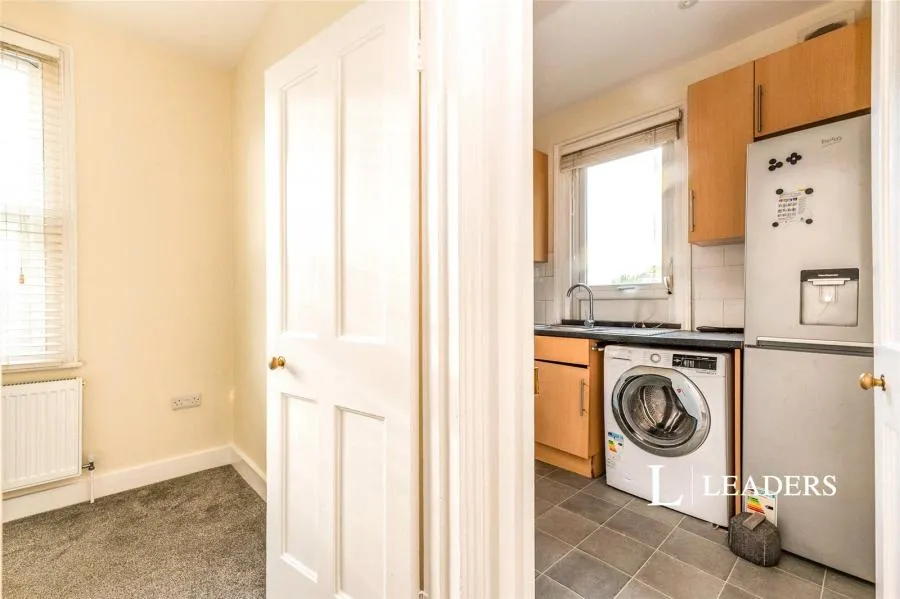 Piper Road, Kingston upon Thames, KT1, photo 7