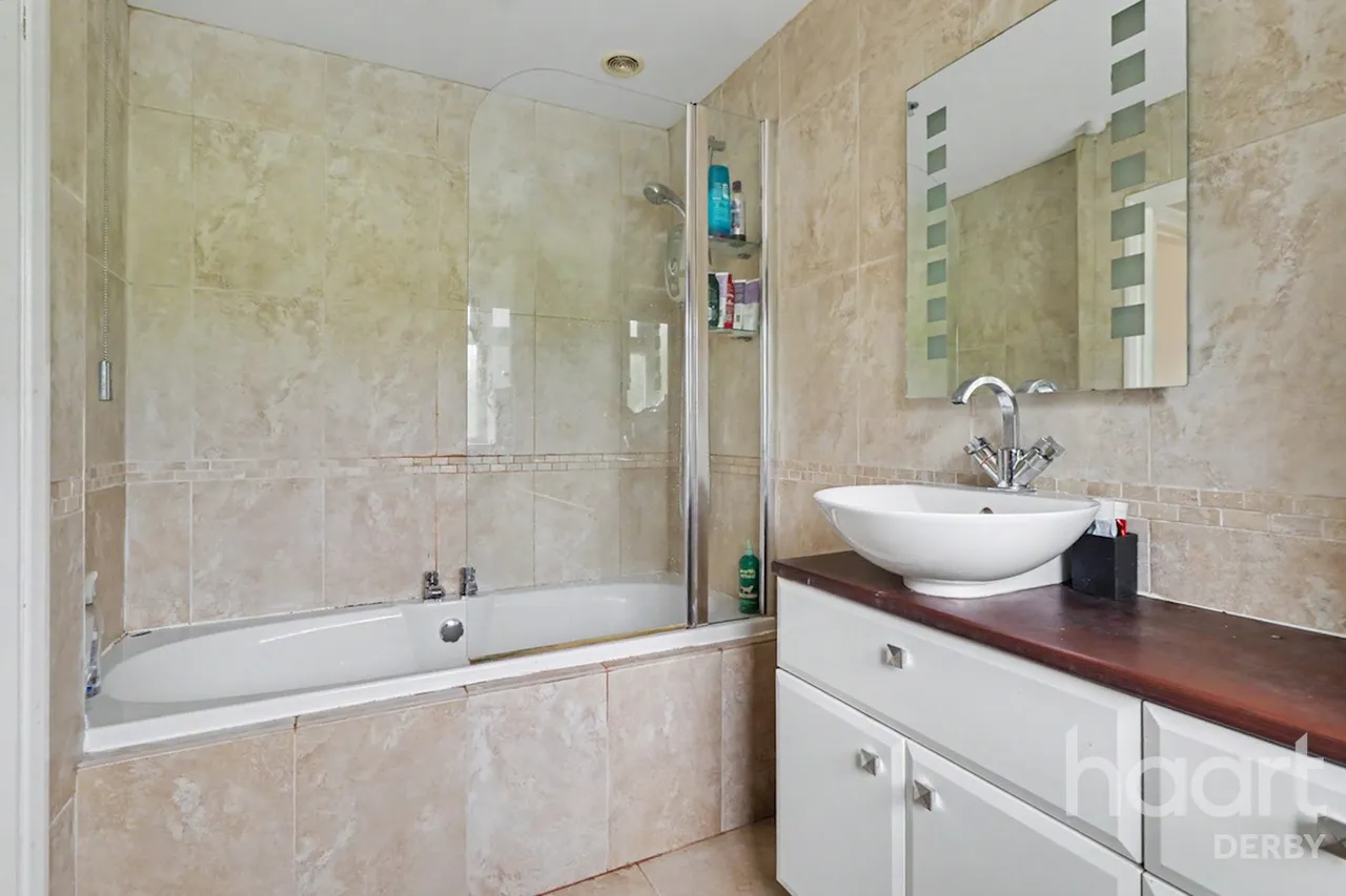 Athlone Close, Chaddesden, DE21, photo 17