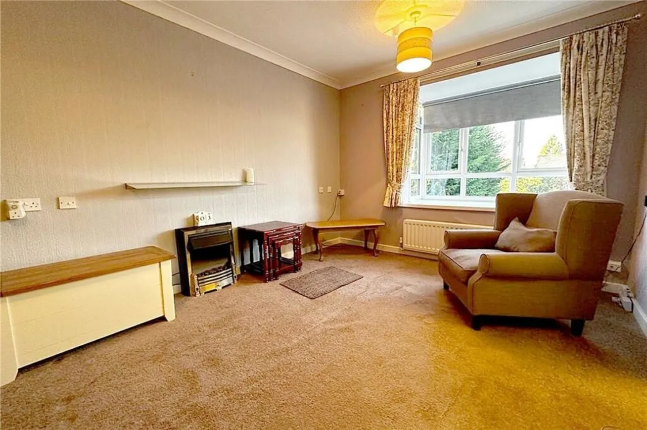 Winterdene, Kenilworth Rd, photo 4