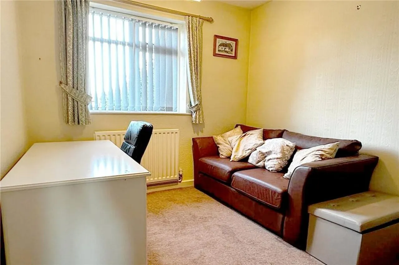 Winterdene, Kenilworth Rd, photo 9