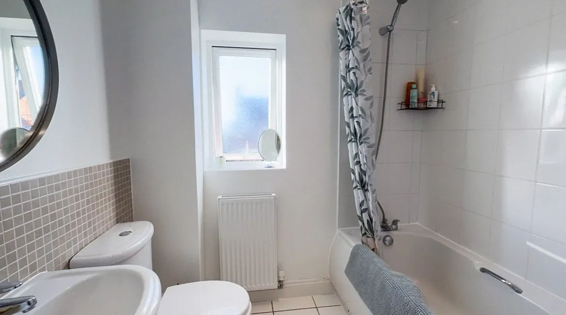 Thatcham Avenue, Kingsway, Gloucester, Gloucestershire, GL2, photo 14