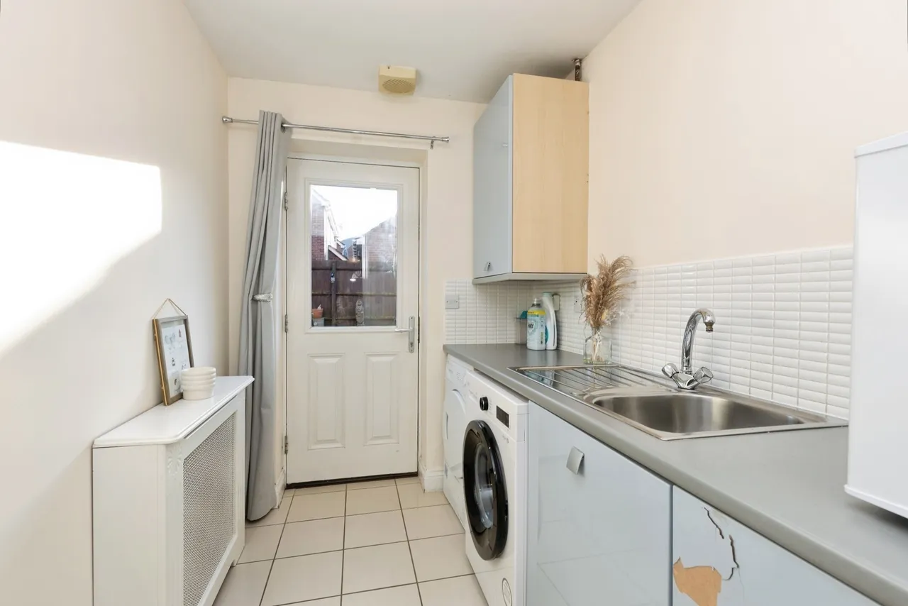 Thatcham Avenue, Kingsway, Gloucester, Gloucestershire, GL2, photo 4