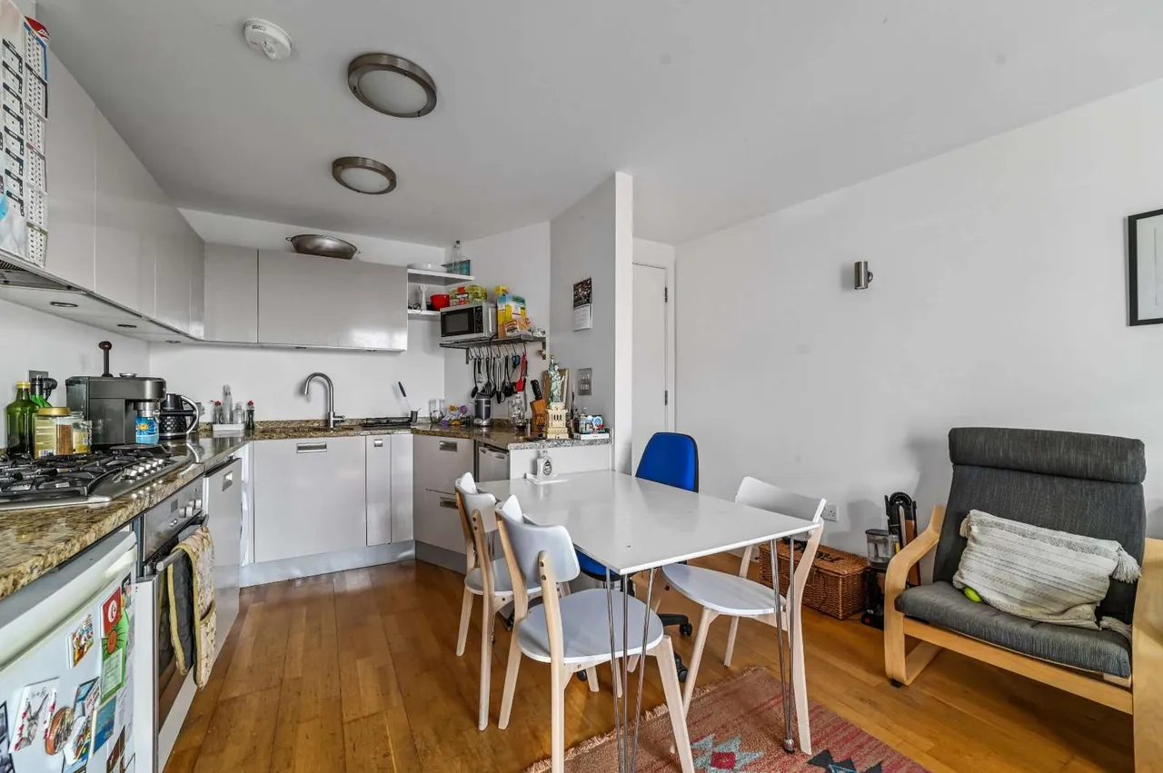 Enfield Road, London, N1, photo 13