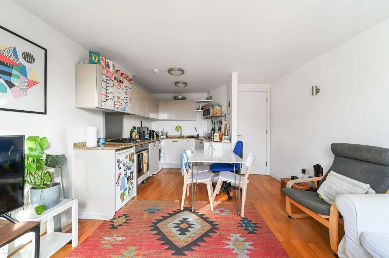 Enfield Road, London, N1, photo 14
