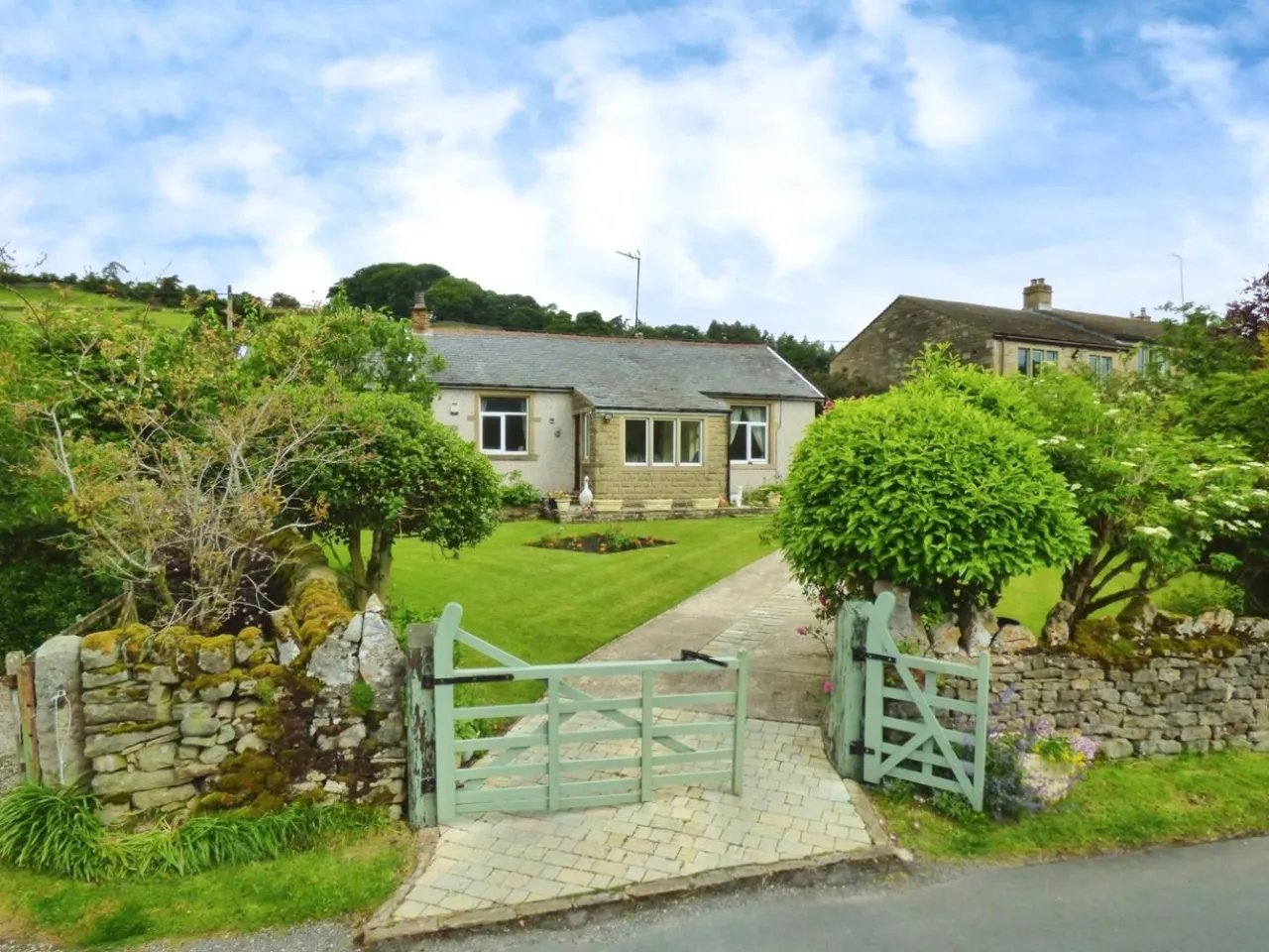 3 bed house for sale, The Bungalow, Skyreholme. Skipton, BD23