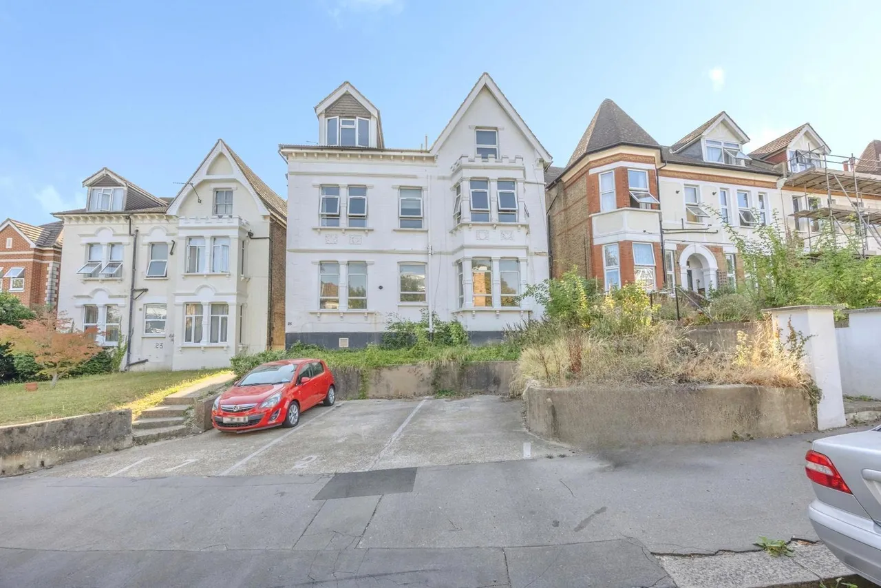 1 bed flat for sale — Normanton Road, SOUTH CROYDON, Surrey, CR2