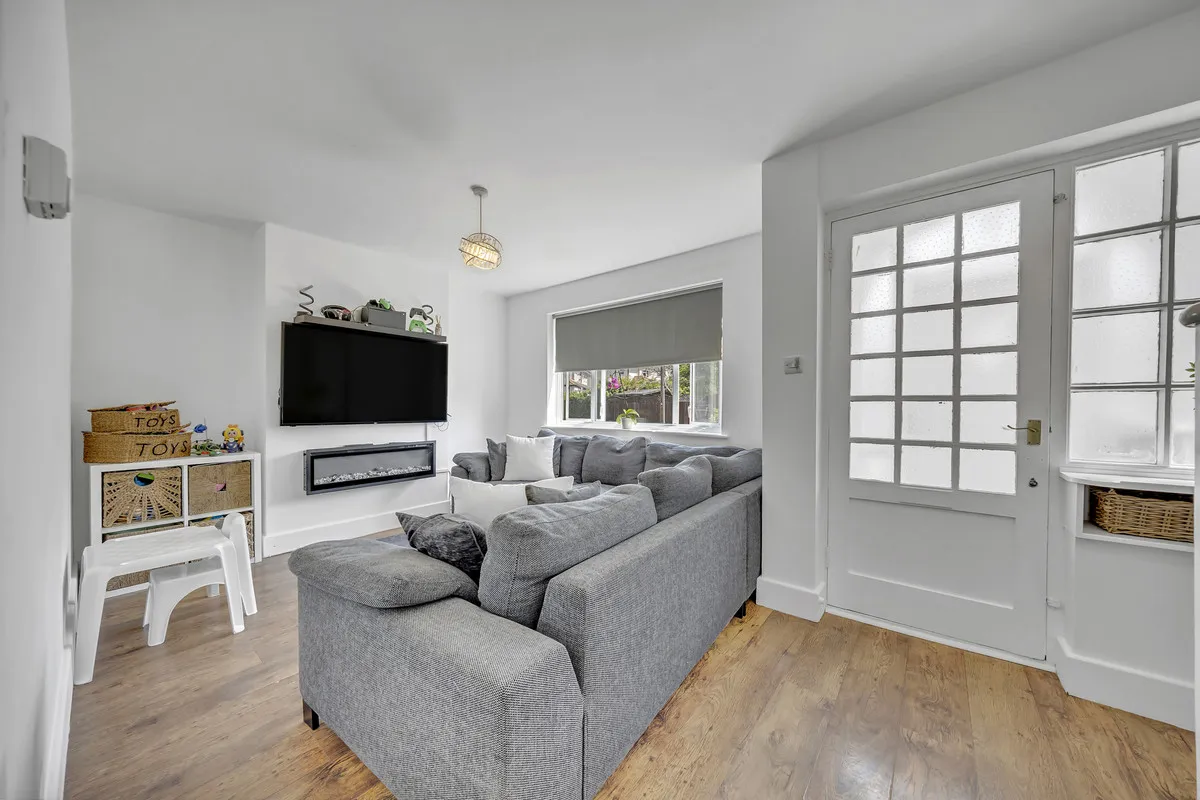 Carter Drive, Collier Row, Romford, RM5 2UB, photo 5