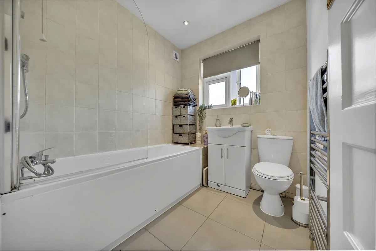 Carter Drive, Collier Row, Romford, RM5 2UB, photo 12