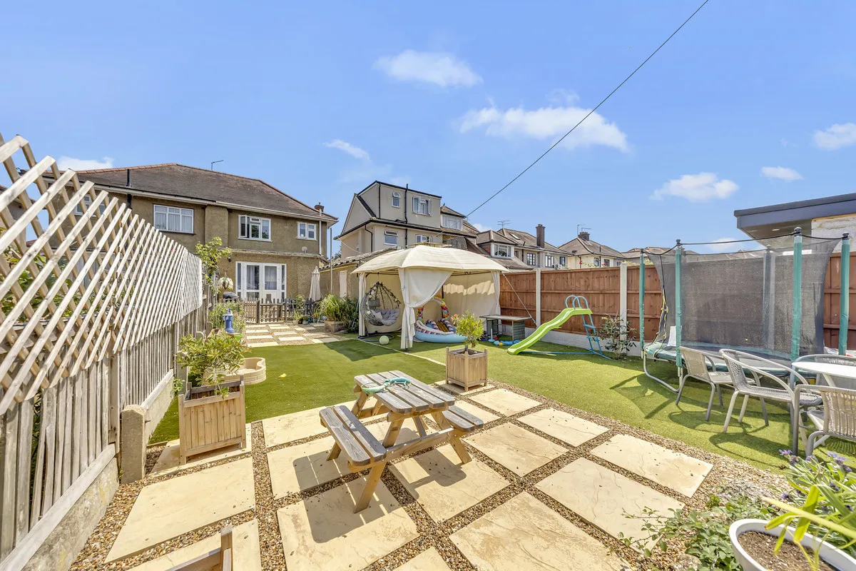 Carter Drive, Collier Row, Romford, RM5 2UB, photo 4