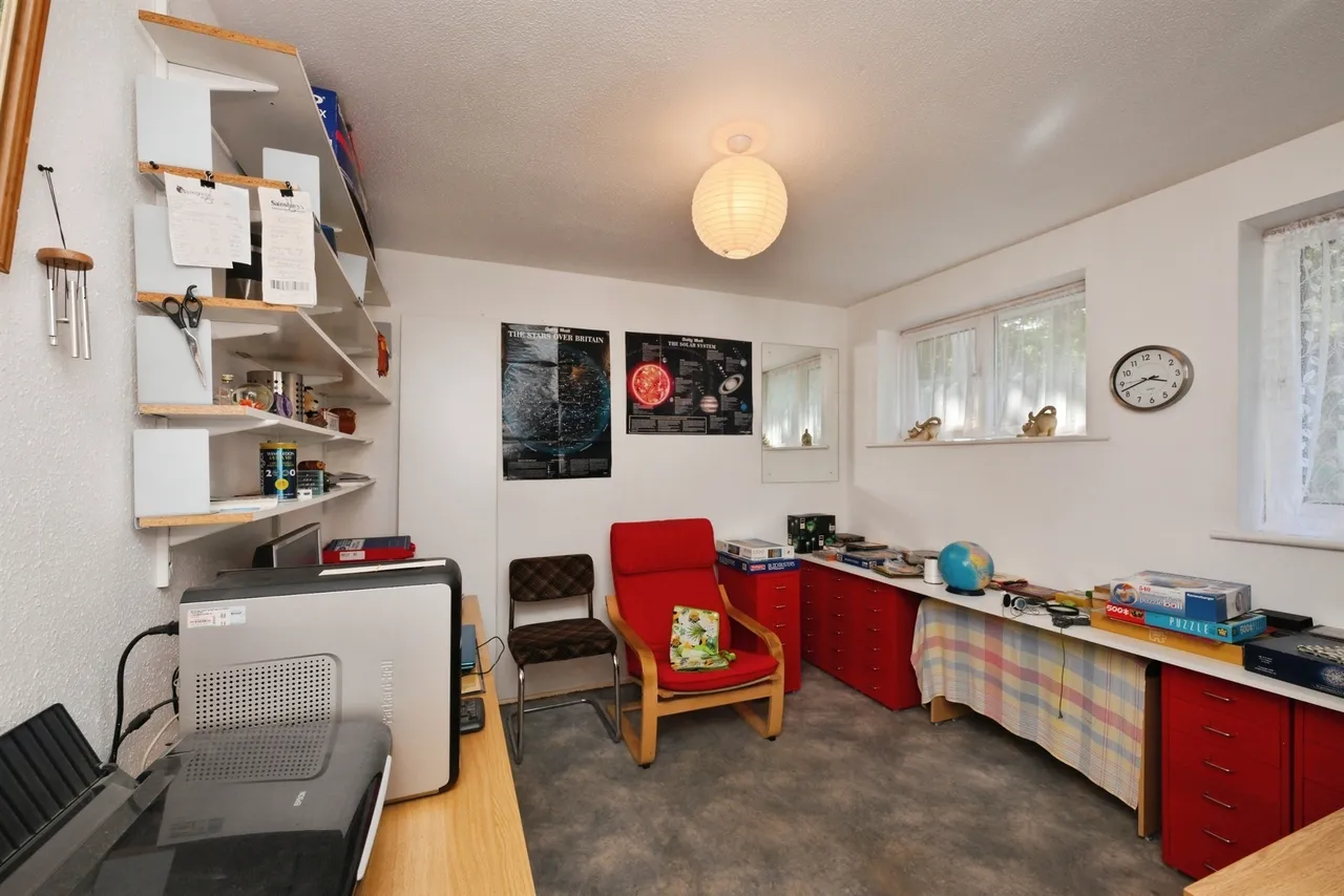 Tovey Close, Nazeing, EN9, photo 12