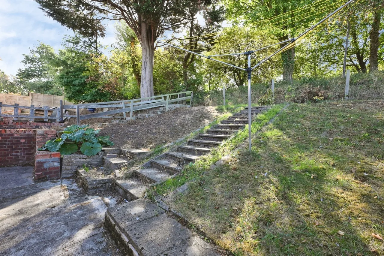 Tovey Close, Nazeing, EN9, photo 9