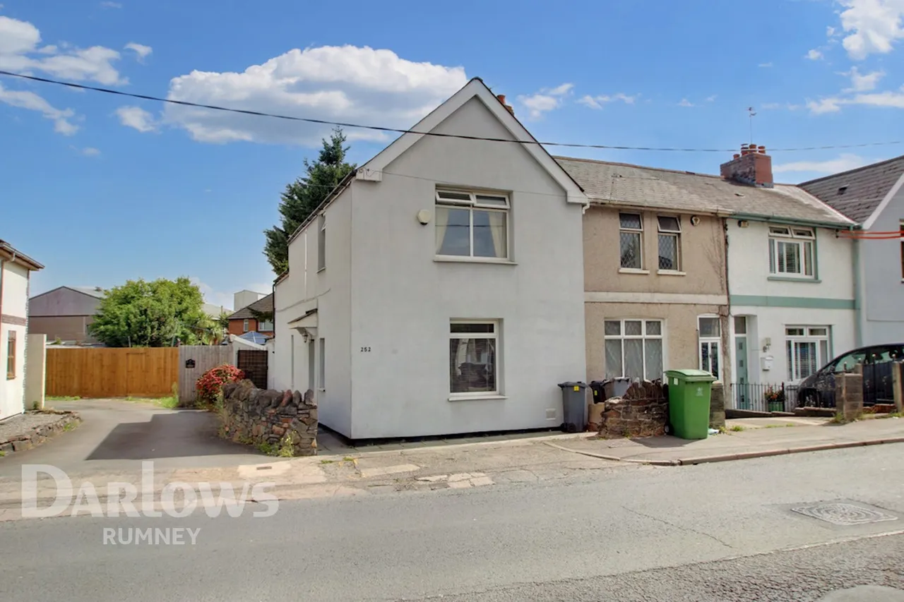 3 bed house for sale, New Road, Cardiff