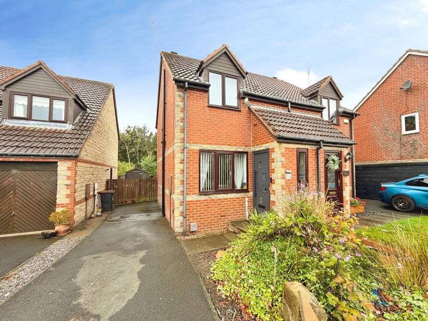 2 bed house for sale — Romany Drive, Consett, Durham, DH8