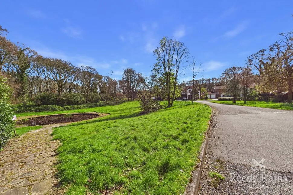 Prestbury Drive, Eccleston, Merseyside, WA10, photo 8