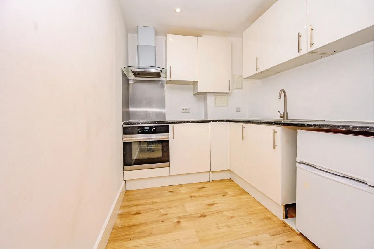 Midland Road, Luton, Bedfordshire, LU2, photo 4