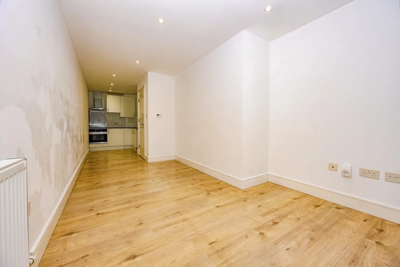 Midland Road, Luton, Bedfordshire, LU2, photo 2