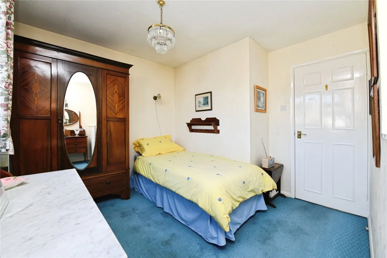 King Georges Road, Pilgrims Hatch, CM15, photo 19
