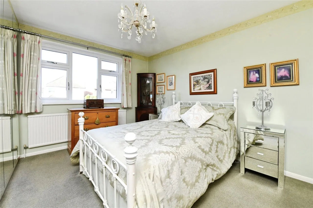 King Georges Road, Pilgrims Hatch, CM15, photo 15