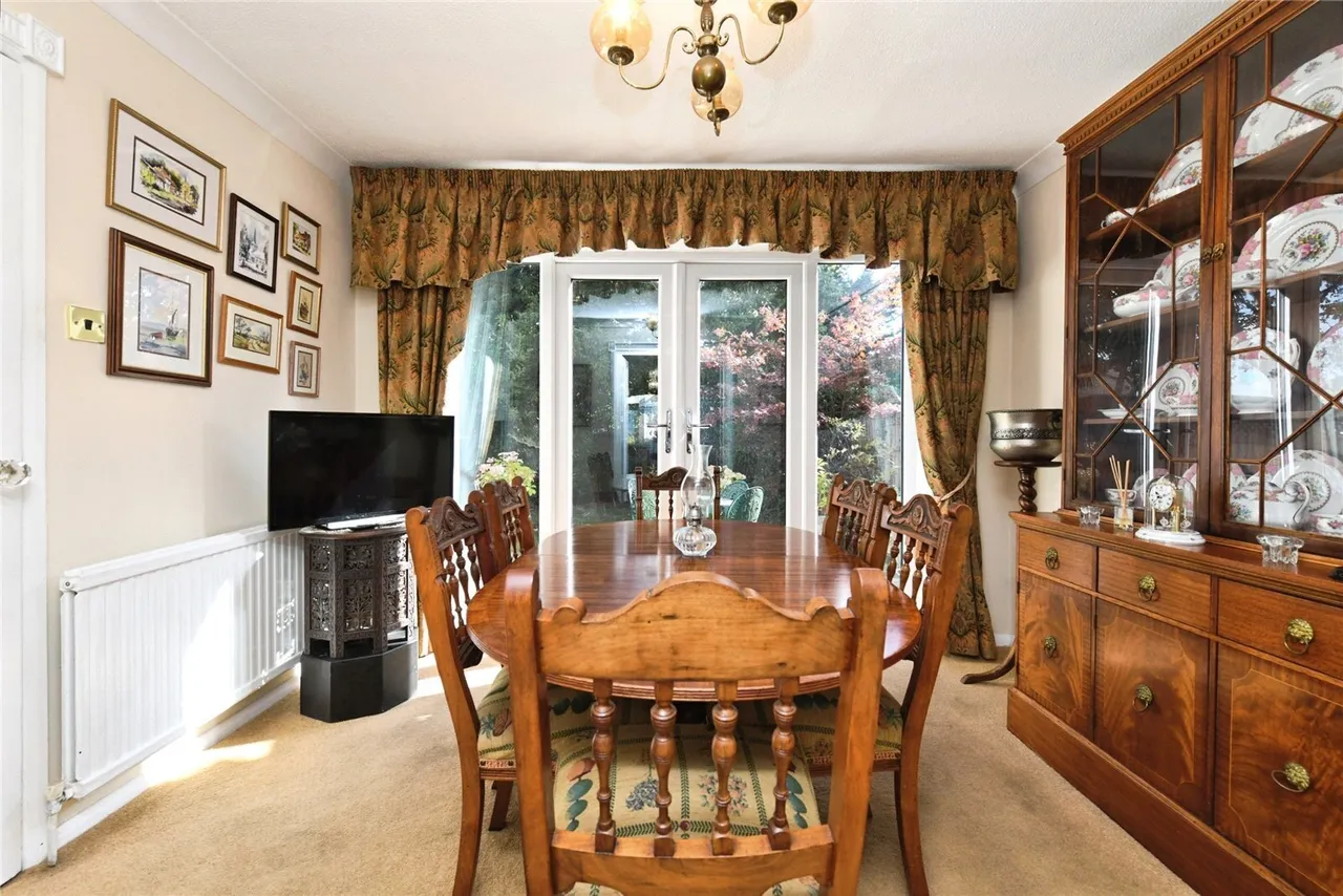 King Georges Road, Pilgrims Hatch, CM15, photo 6