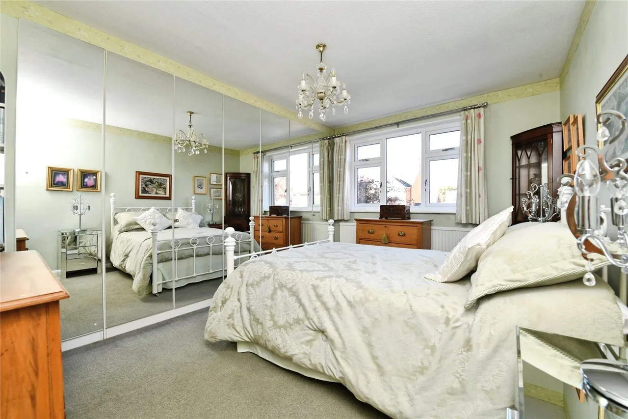 King Georges Road, Pilgrims Hatch, CM15, photo 14