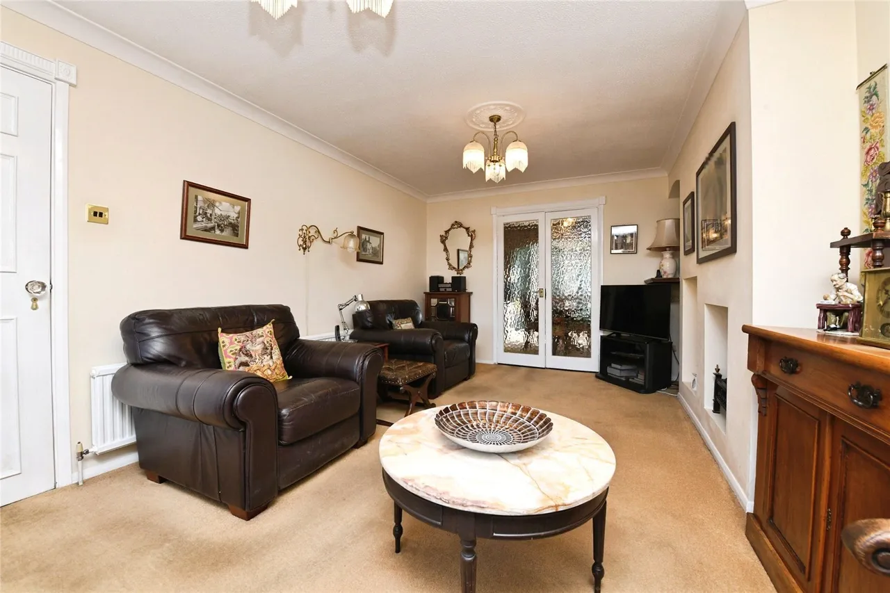 King Georges Road, Pilgrims Hatch, CM15, photo 4