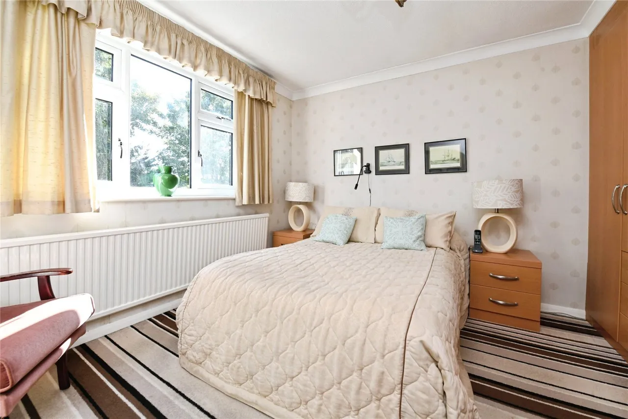 King Georges Road, Pilgrims Hatch, CM15, photo 12