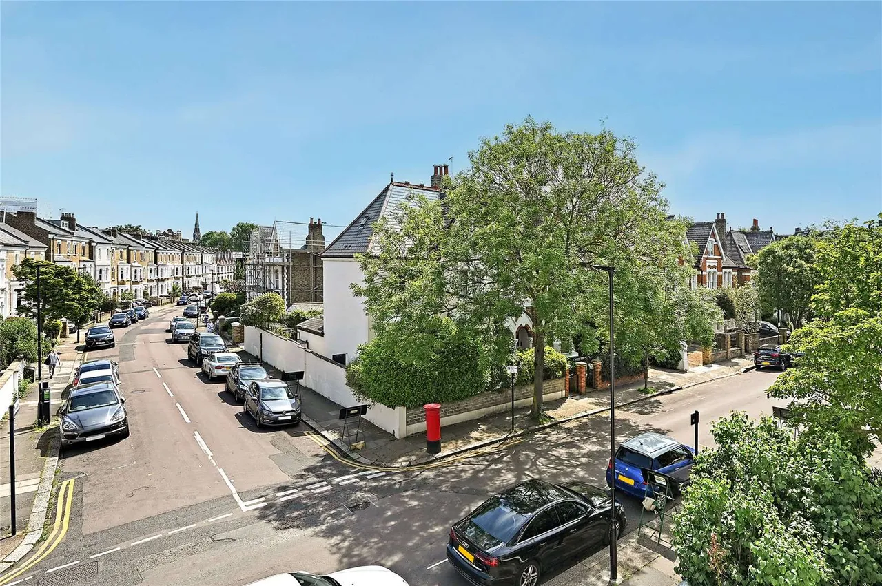Marlborough Road, Chiswick, W4, photo 10