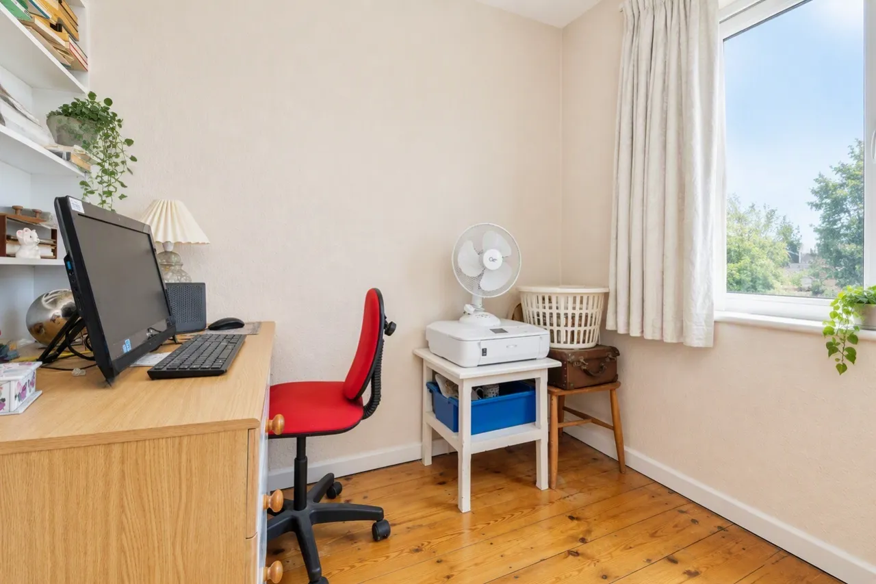 Downlands Close, Downton, SP5, photo 11