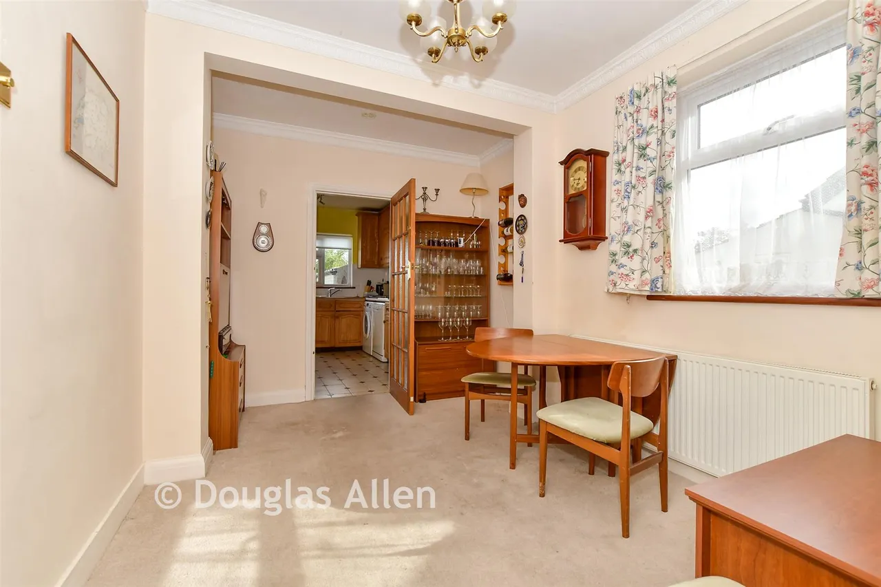 Lodge Lane, Romford, RM5, photo 5