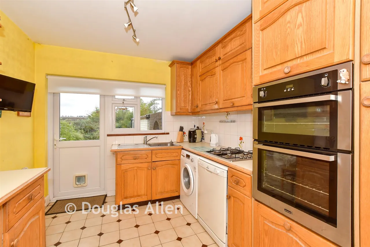 Lodge Lane, Romford, RM5, photo 13