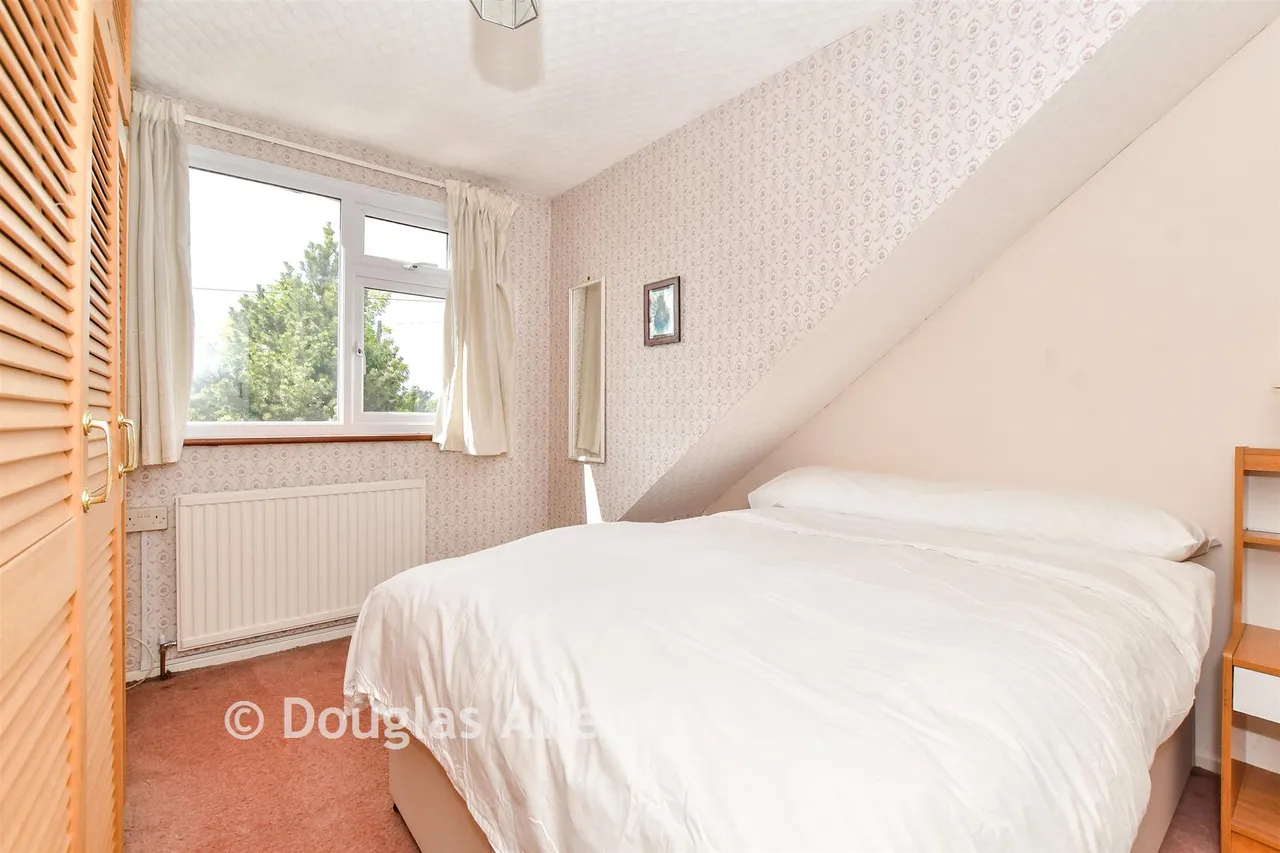 Lodge Lane, Romford, RM5, photo 12