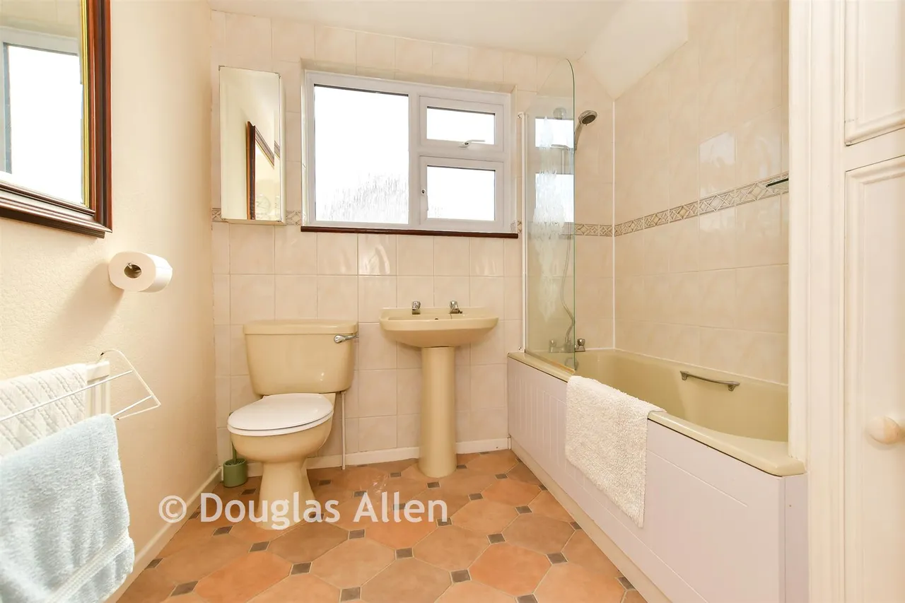 Lodge Lane, Romford, RM5, photo 8