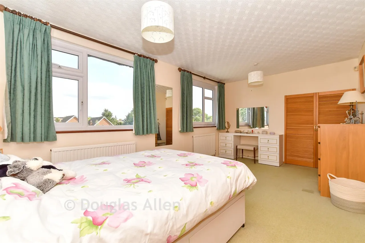 Lodge Lane, Romford, RM5, photo 11
