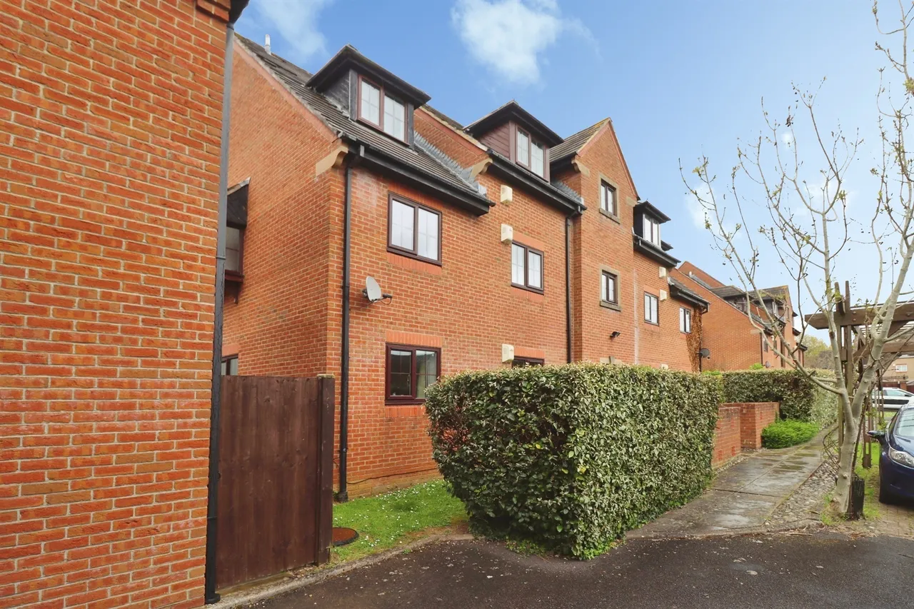 Hay Leaze, Yate, BS37, photo 9