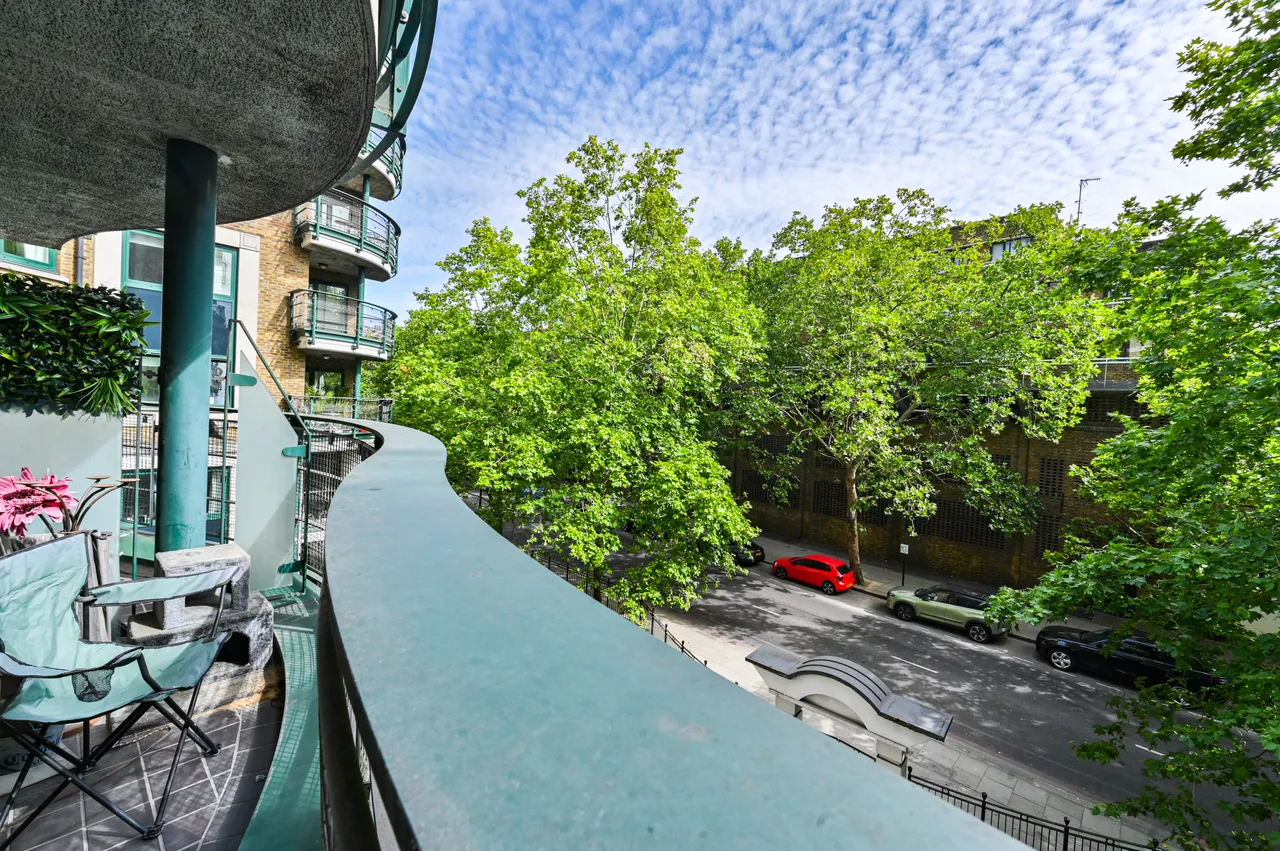 27 Warren House Kensington Westside, Beckford Close, London, photo 11