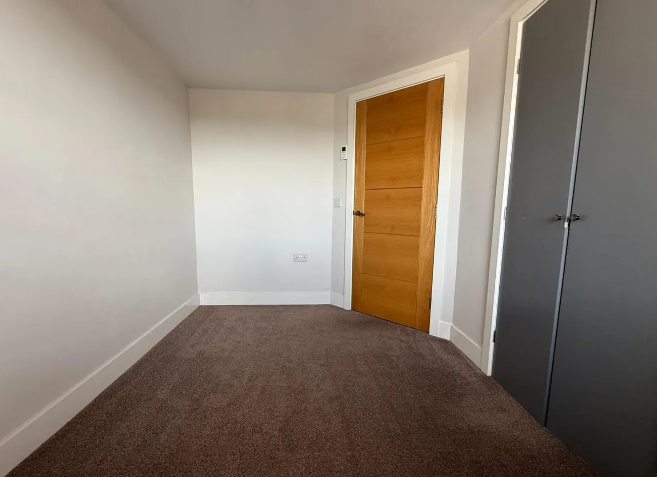 Textile Street, Dewsbury, WF13, photo 14