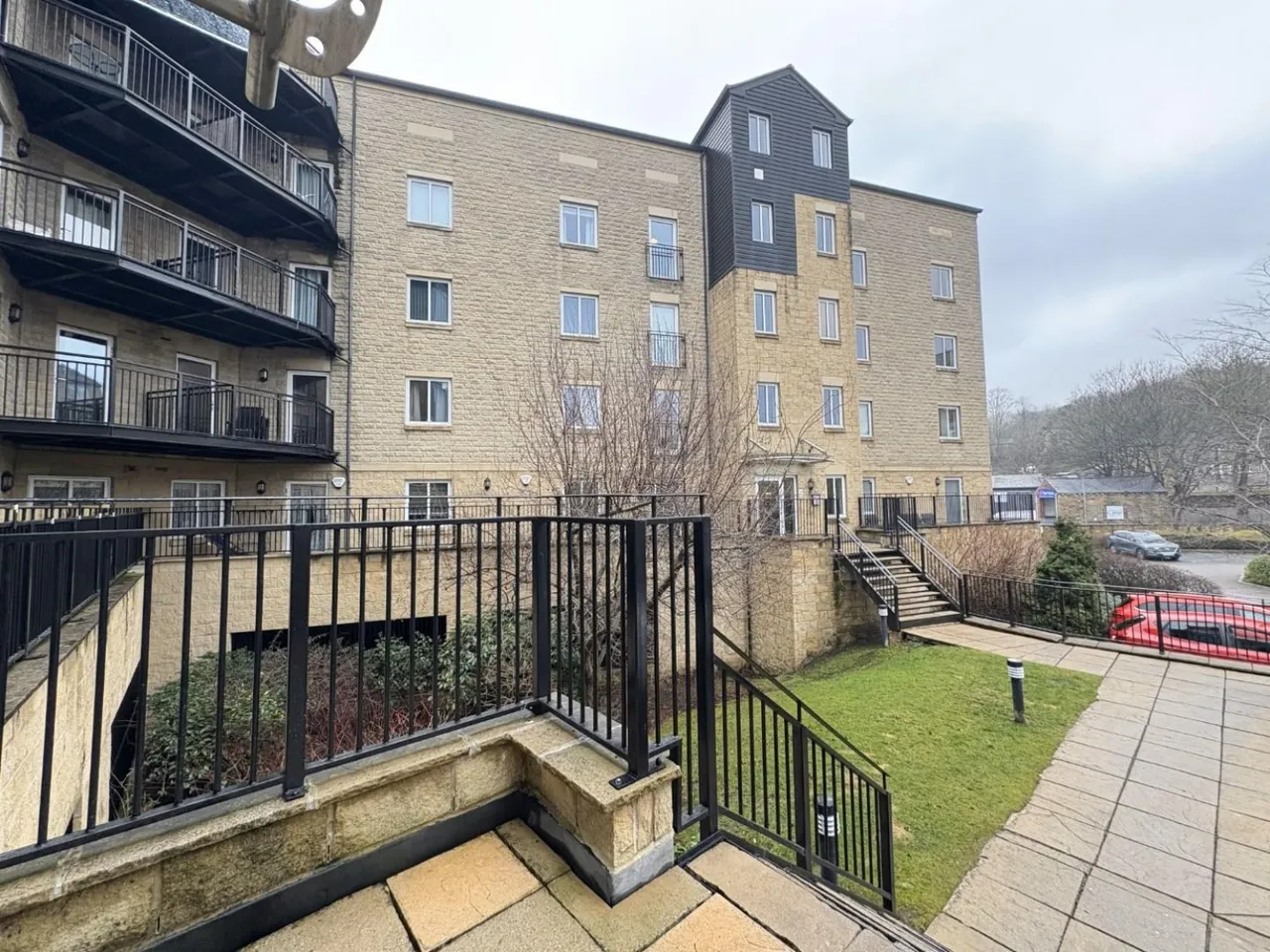 2 bed flat for sale, Textile Street, Dewsbury, WF13