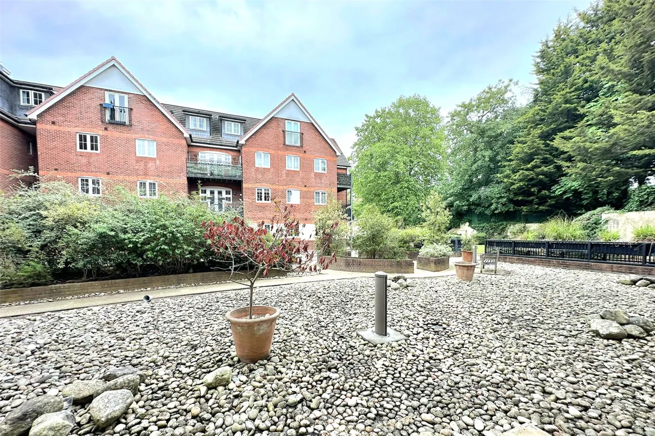 London Road, Camberley, Surrey, GU15 3JJ, photo 7