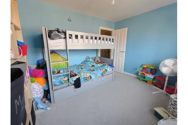 Stoches Close, Aylesbury, HP22, photo 12