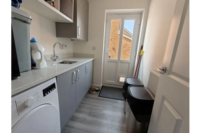 Stoches Close, Aylesbury, HP22, photo 6