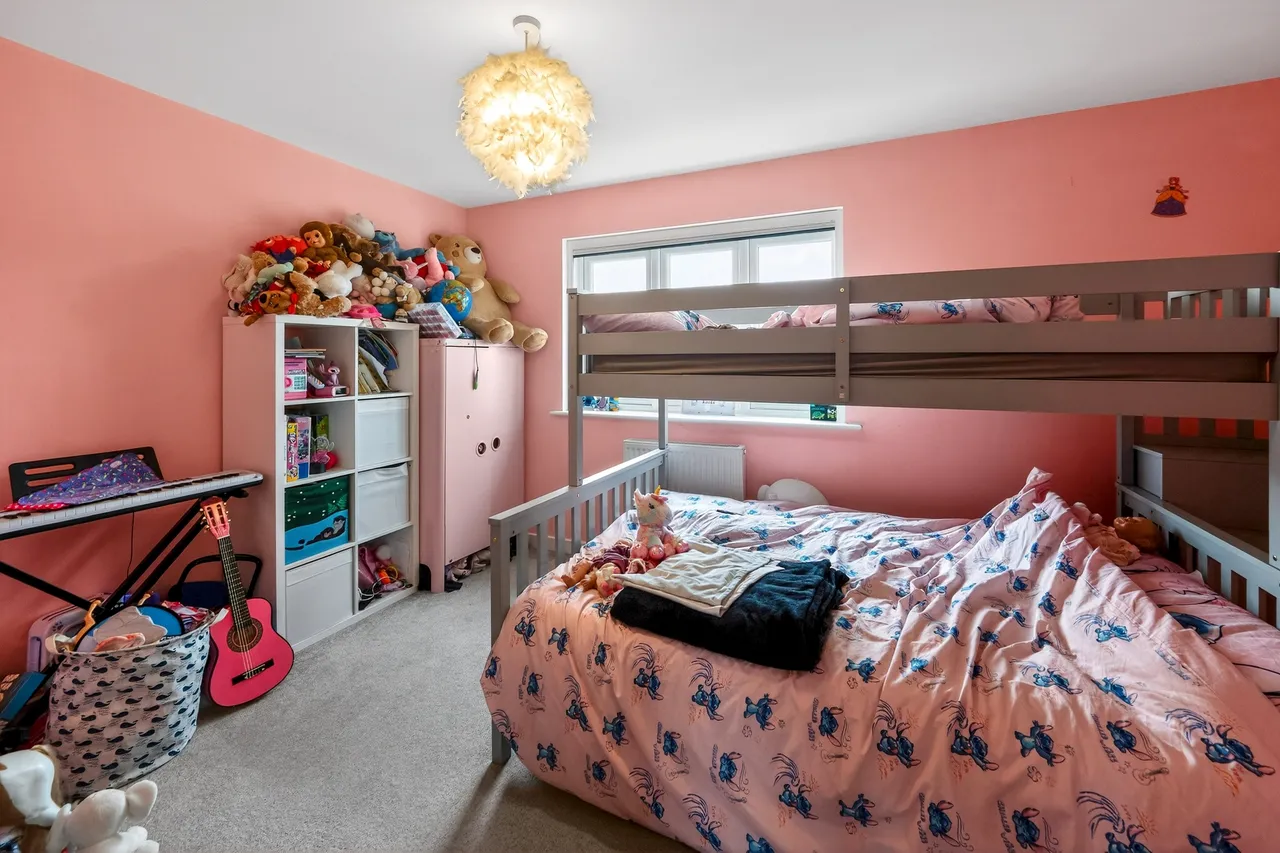 Stoches Close, Aylesbury, HP22, photo 14