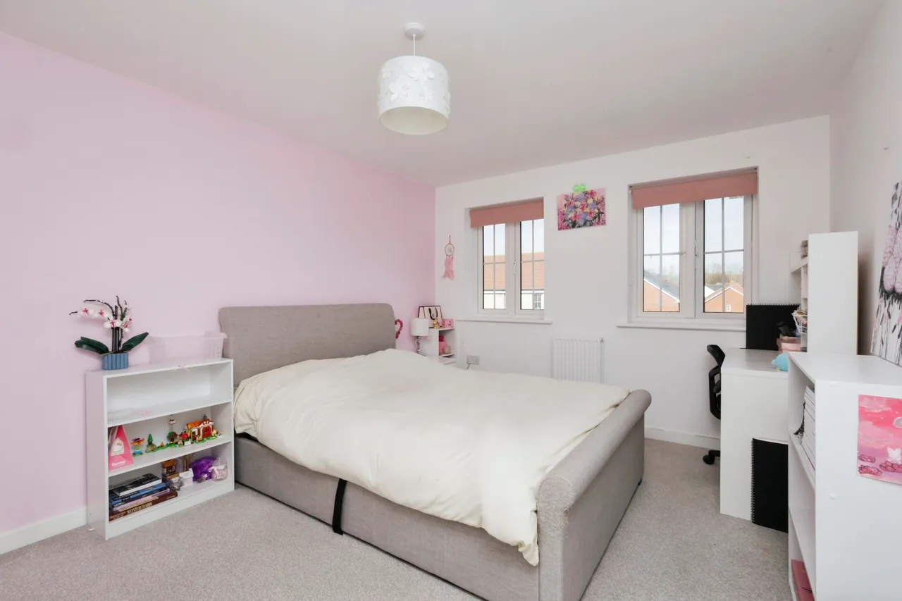 Mallow Drive, Stone Cross, BN24, photo 10