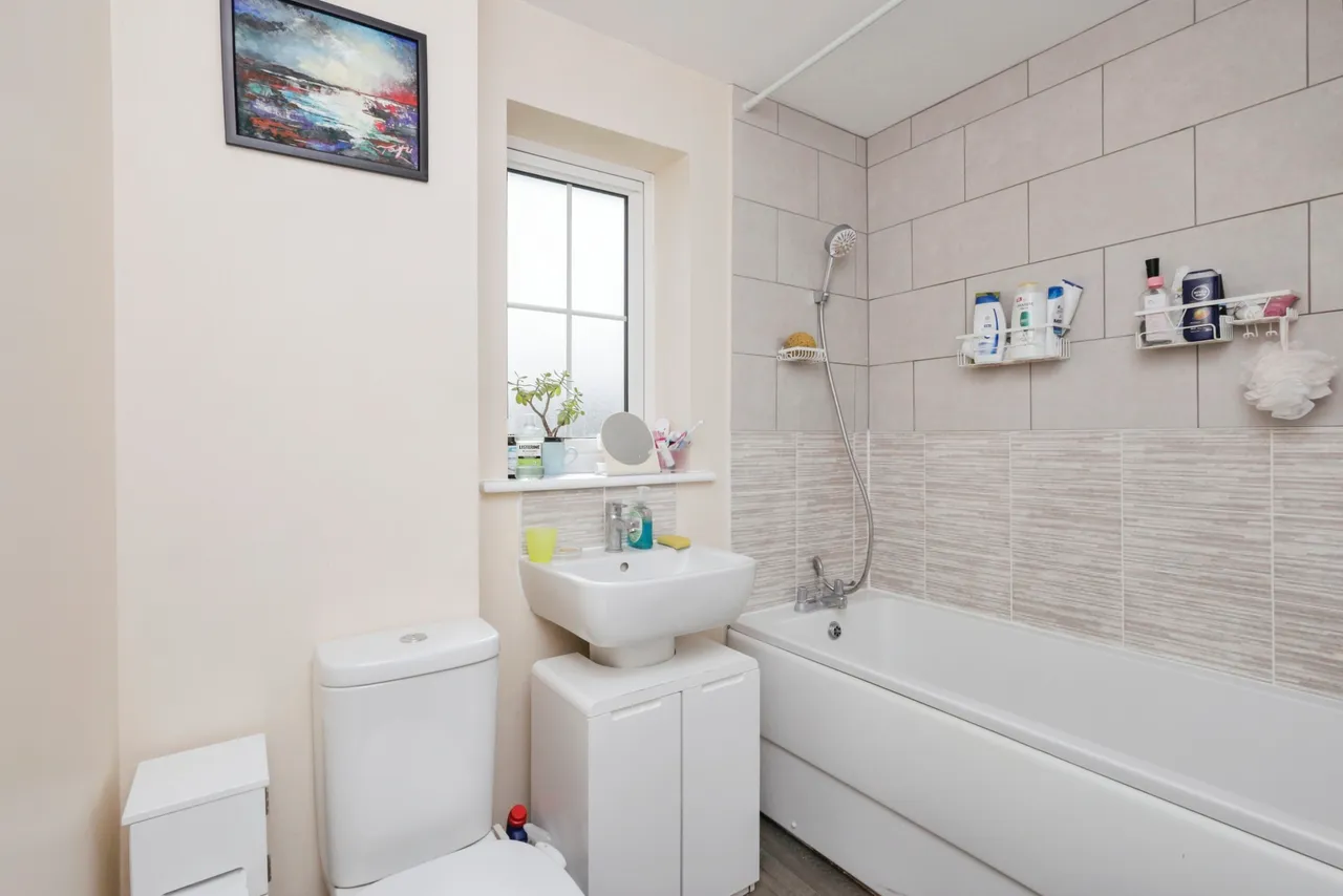 Mallow Drive, Stone Cross, BN24, photo 13